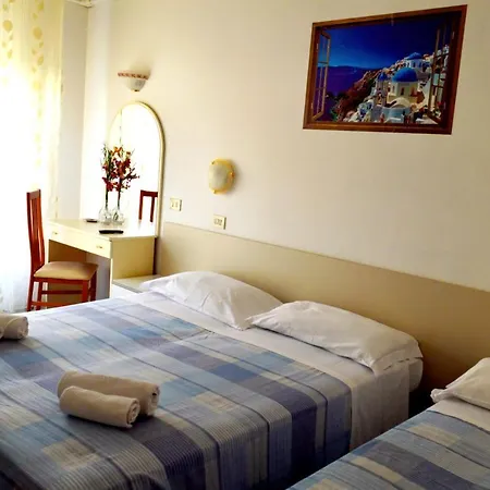 Отель Cirene 3*