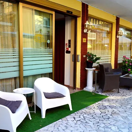 Cirene Hotel 3*