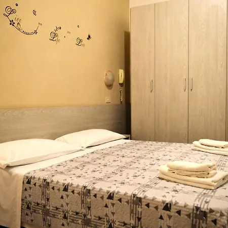 Отель Cirene 3*