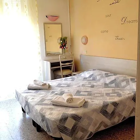 Hotel Cirene 3*