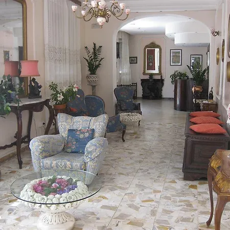 Cirene Hotel 3*