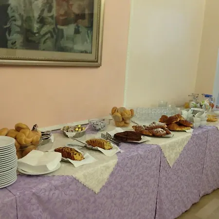 Hotel Cirene 3*