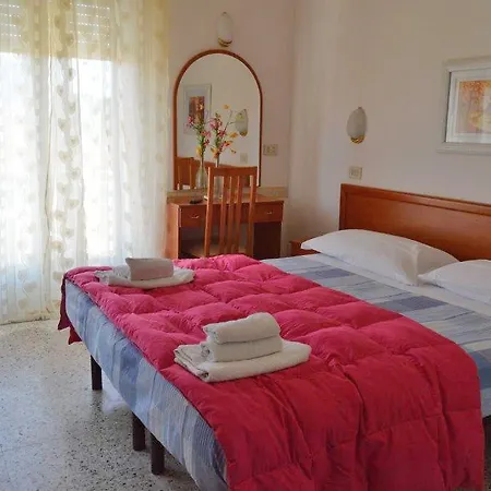 Hotel Cirene Rímini